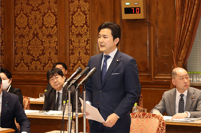 予算委員会で質問
