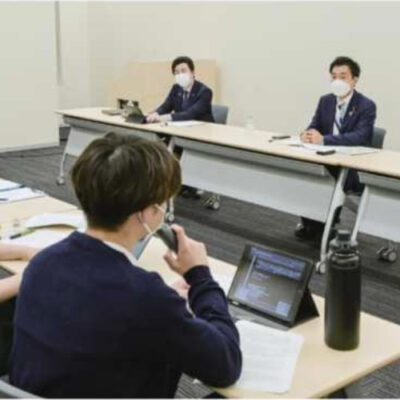 “若い力”で未来つくる／党青年委と日本若者協議会の意見交換会